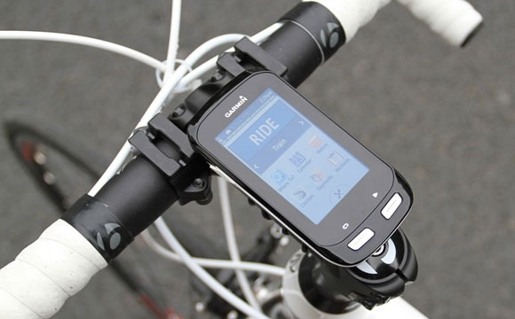 Garmin Edge 1000 - Вы всегда можете использовать стандартный фиксатор с резиновыми браслетами Garmin Edge 1000 - Вы всегда можете использовать стандартный фиксатор с резиновыми браслетами