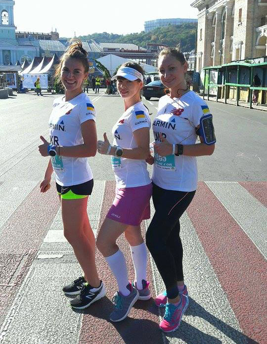 Учасниці забігу Run Like A Girl з команди GarminTeam Учасниці забігу Run Like A Girl з команди GarminTeam