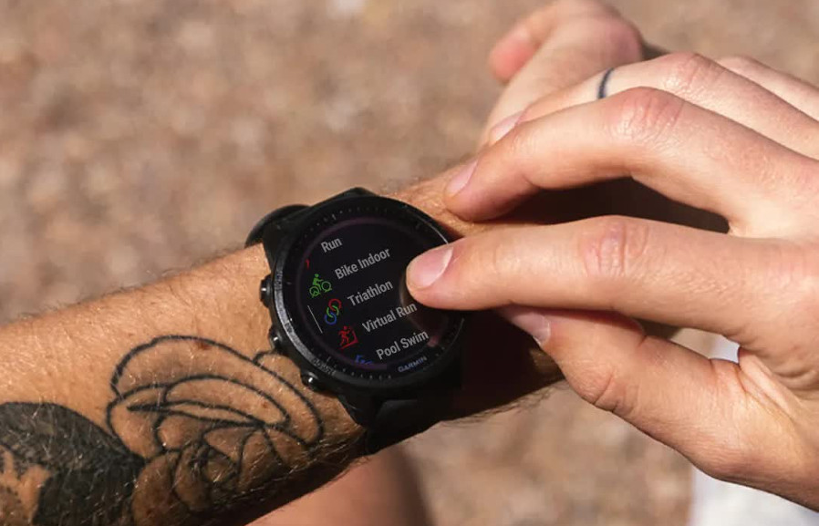 Компанія Garmin анонсувала Forerunner® 955 Solar — перший розумний годинник для бігу та тріатлону з лінзою Power Glass™ для підзарядки від сонця
