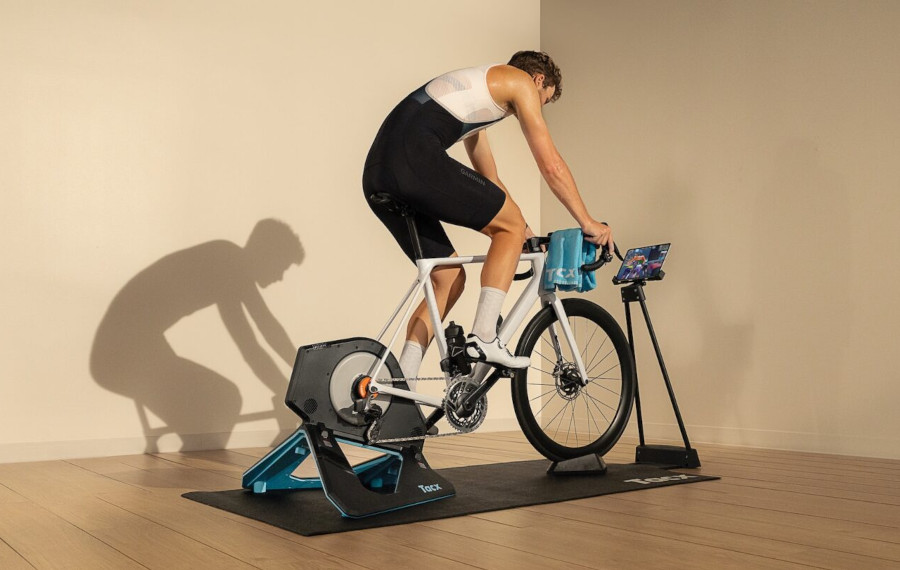 Garmin представляє Tacx NEO 2T із Zwift Cog і Click Garmin представляє Tacx NEO 2T із Zwift Cog і Click