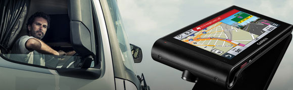 Автонавигатор для грузовиков Garmin dezlCam LMT с видеорегистратором